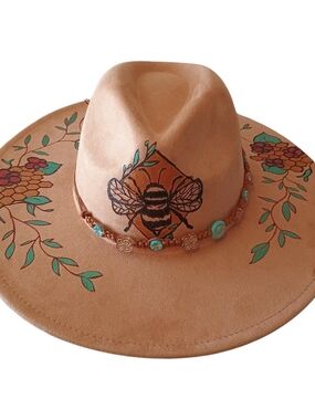 Hand-Painted Tan Wide-Brim Fedora with Bee Motif